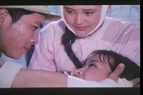 一部小花电影在线观看,穿越时光的青春记忆  第2张